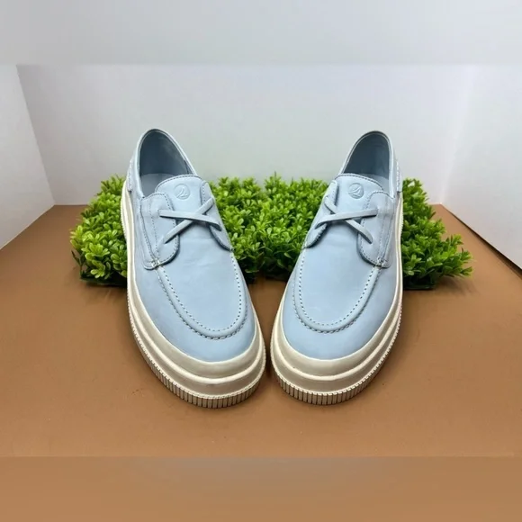 New Sperry, platform woman’s, Highland boat shoe baby blue
