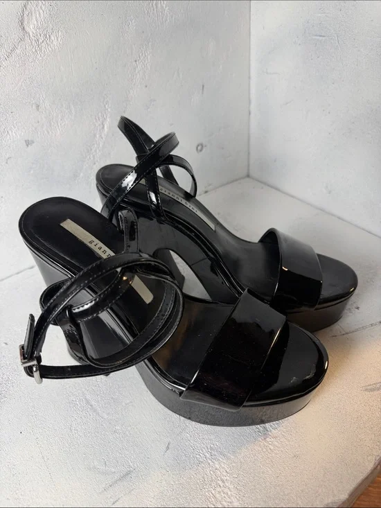 Gianni Bini Black Patent Platform Sandals with Ankle Strap