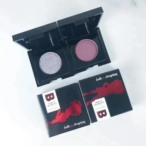 Betty Boop That's So Betty Eyeshadow x2