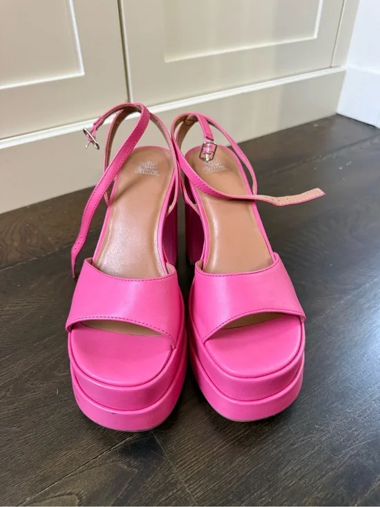 wild fable Hot Pink Platform Sandals with Ankle Strap