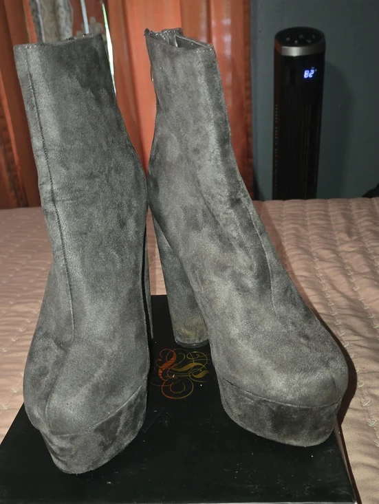 Liliana Gray Suede Platform Ankle Boots