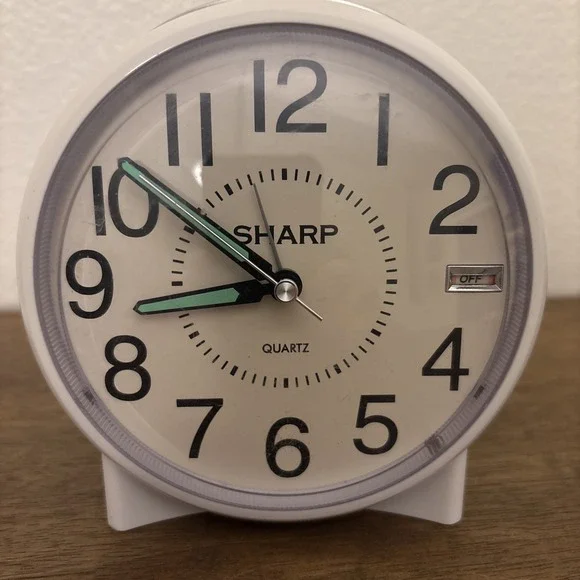 Sharp SPC127A Quartz Analog Alarm Clock W/ Glow In‎ The Dark Hands - Works