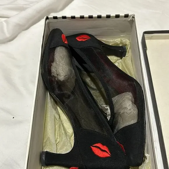 Stuart Weitzman for Nicole Miller 8 black Tiparillo Lucky Lips Crepe vintage euc