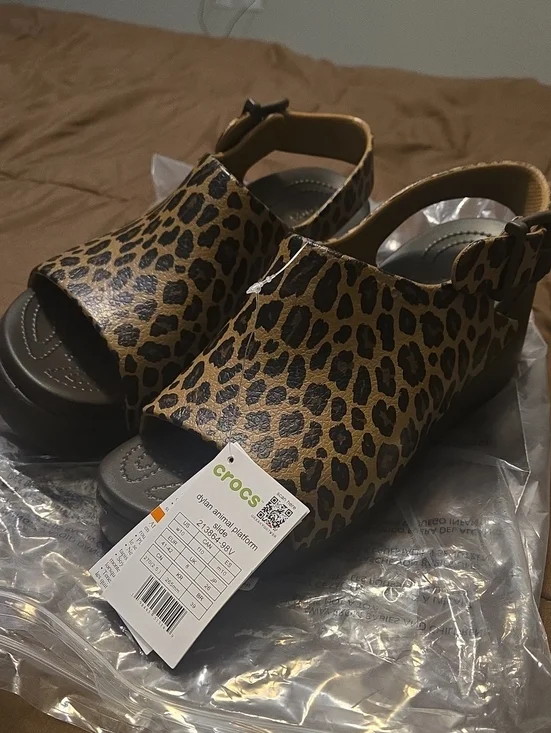 CROCS DYLAN ANIMAL Leopard Print  Platform Sandals - Brown/Black