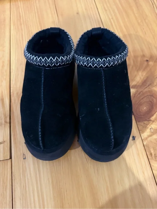 UGG Black Suede Slip-On Cozy Slippers with Contrast Stitching (platform style)