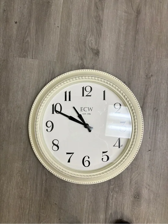 Classic Cream Decorative Wall Clock