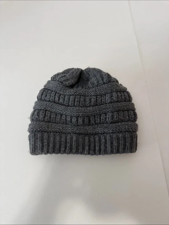 Charcoal Grey Heather Knit Beanie - One Size