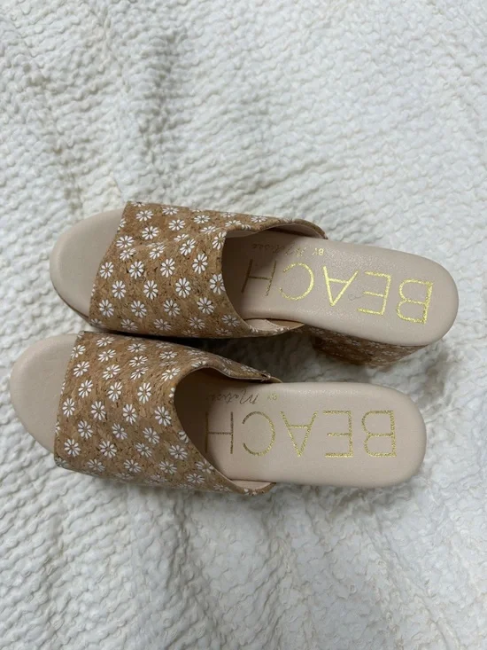 BEACH by Matisse Tan Daisy Embroidered Platform Slide Sandals