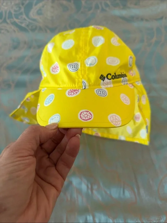 Columbia infant sun-protection hat