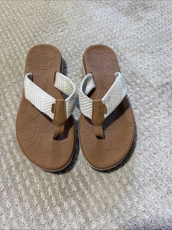 Roxy Brown and White Woven Strap Flip Flop Sandals