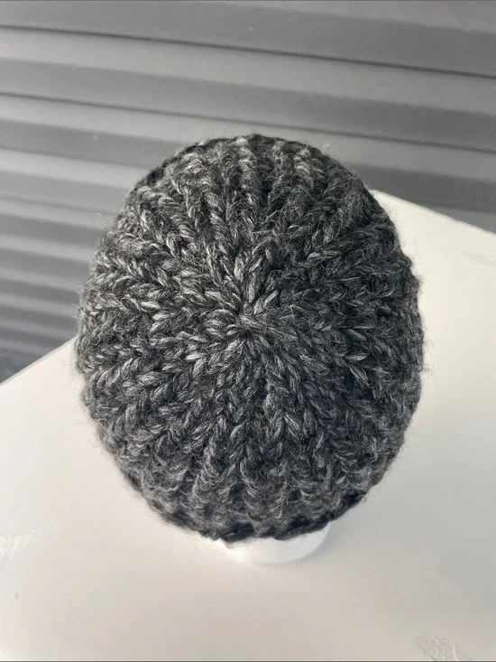 Cozy Ribbed Knit Beanie - grey