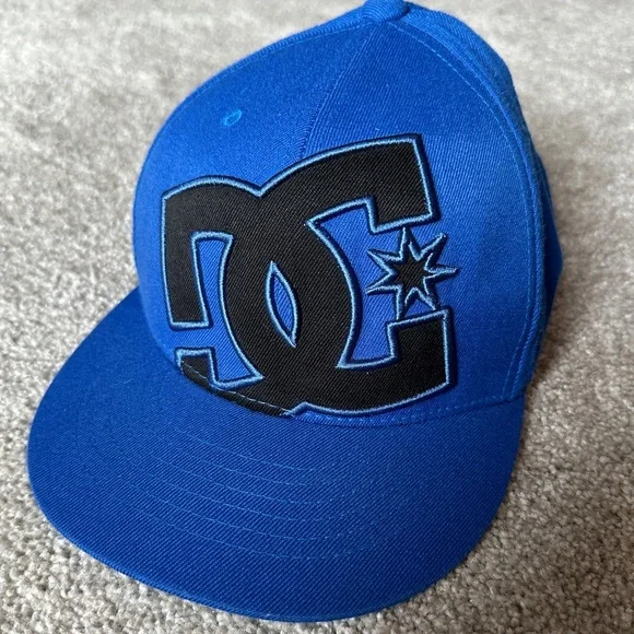 Like New DC Ya Heard Flexfit Kids Hat, Royal Blue with Black, 6 1/2 - 6 7/8