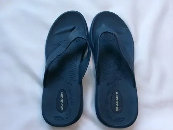 Okabashi Women's Flip Flop Sandals Navy Comfort Massage M/L 8-9 USA