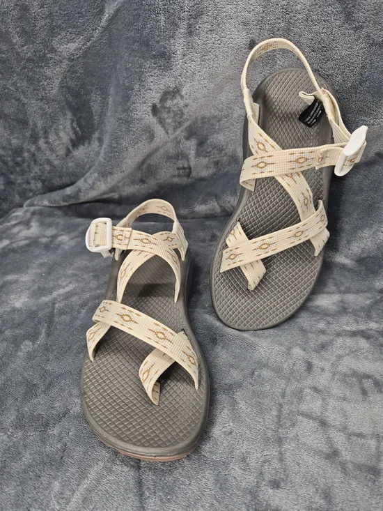 Chaco’s Z/Cloud 2 Sandal Oculi Sand Sz 7 Beige Color