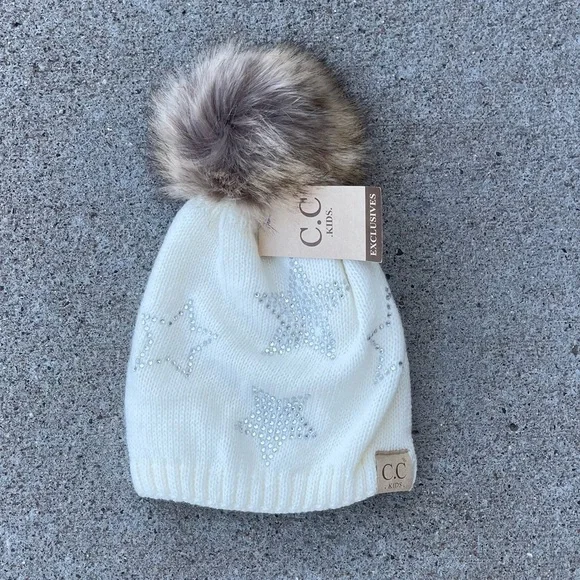 NWT C.C Kids Rhinestone Star Fur Pom Ivory Beanie