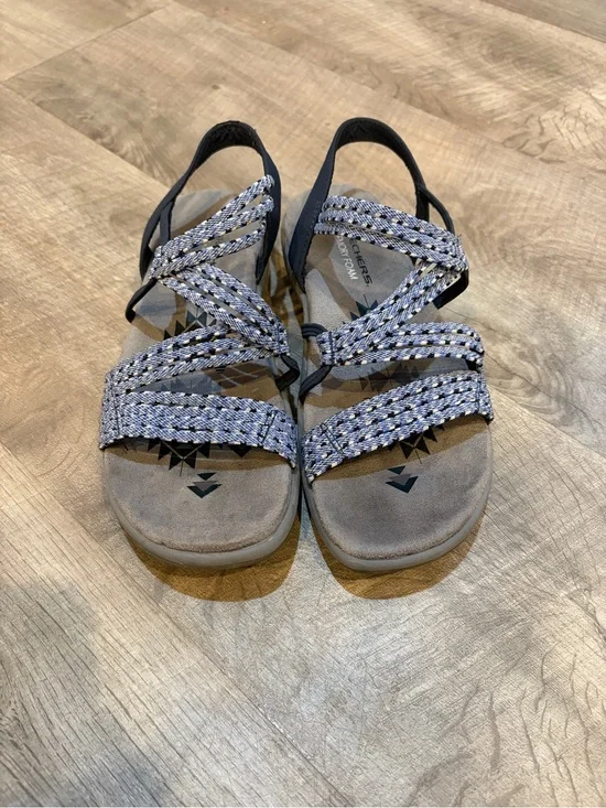 Skechers Women's memory foam blue Patterned Strap Sandals