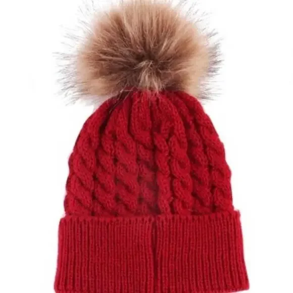 New fur ball hat 0-36 months