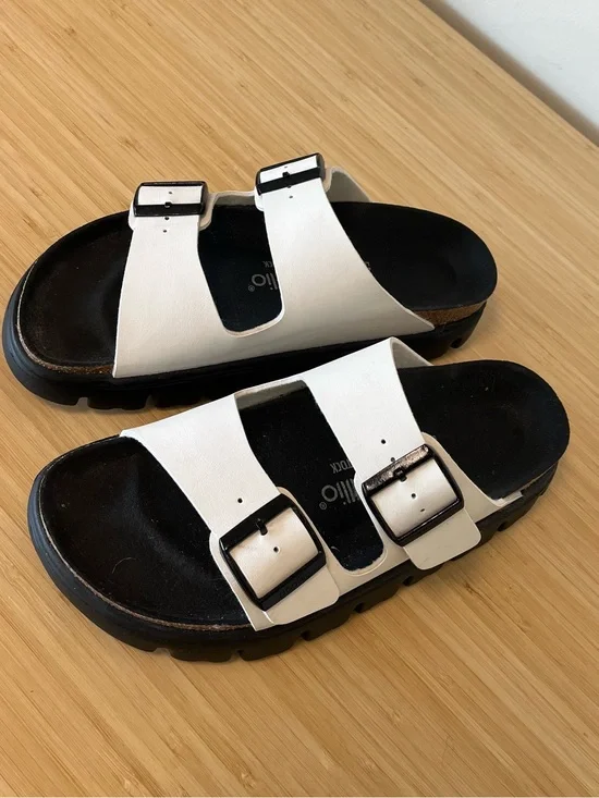 Birkenstock Papillio Arizona White and Black Sandals Sz 39 Platform