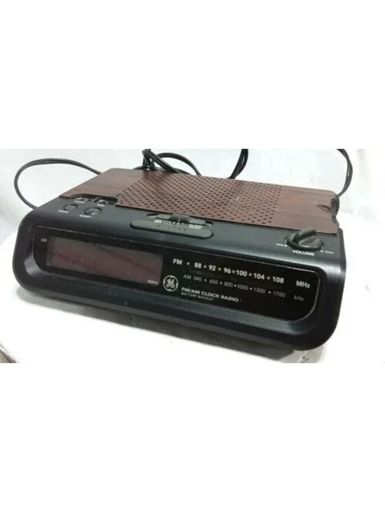 Vintage GE General Electric 7-4613C AM/FM Digital Alarm Clock Radio Wood Tested