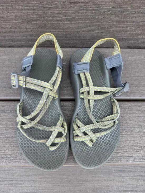 Chaco ZX/2 Classic Sandals Womens Size 8 Toe Loop Yellow Gray Pattern Hiking