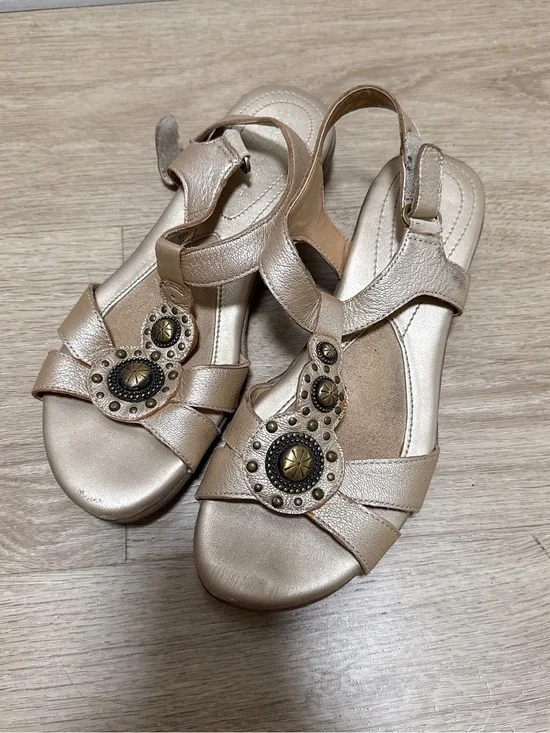 Women's Metallic Tan Slingback Sandals with Decorative Stud Detail
