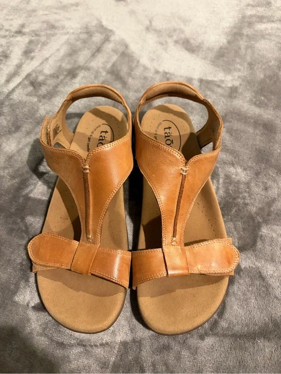 Taos Footwear Cognac Leather T-Strap Slingback Sandals