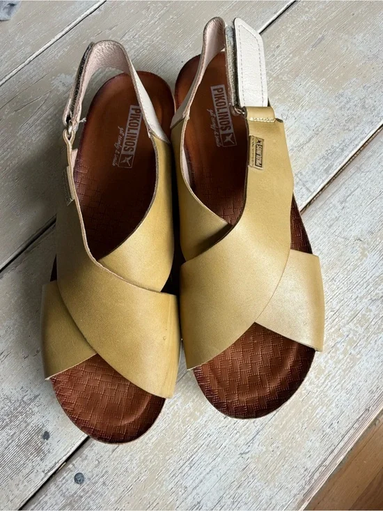 PIKOLINOS Mahon Size EU 39 Leather Cross-Strap Slingback Sandal
