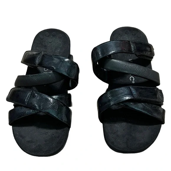 Vionic Black Crisscross Strap Sandals