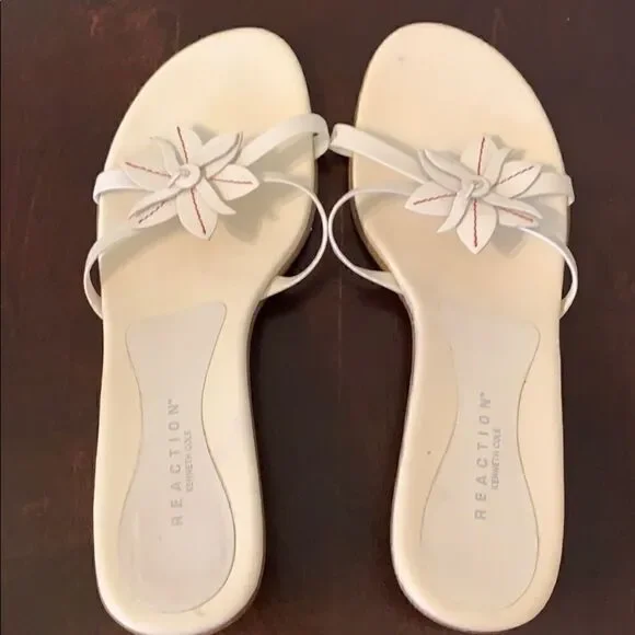 🌼🌼Reaction Kenneth Cole  sandals🌼🌼