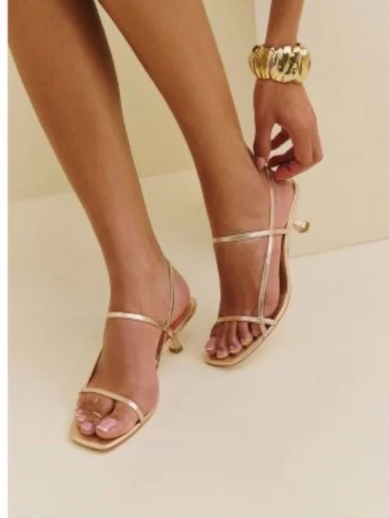NIB Reformation Serenity Bare Sandals