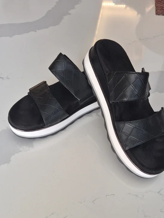 Vionic Black Quilted Double-Strap Platform Slides