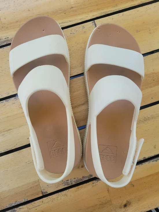 Reef Women’s White Vista Higher Platforms