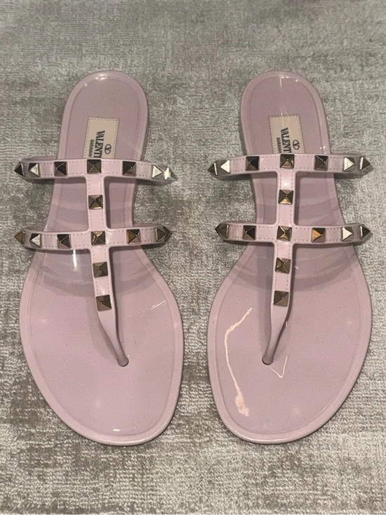 Valentino Garavani Light Pink Patent Studded T-Strap Thong Jelly Sandals 39