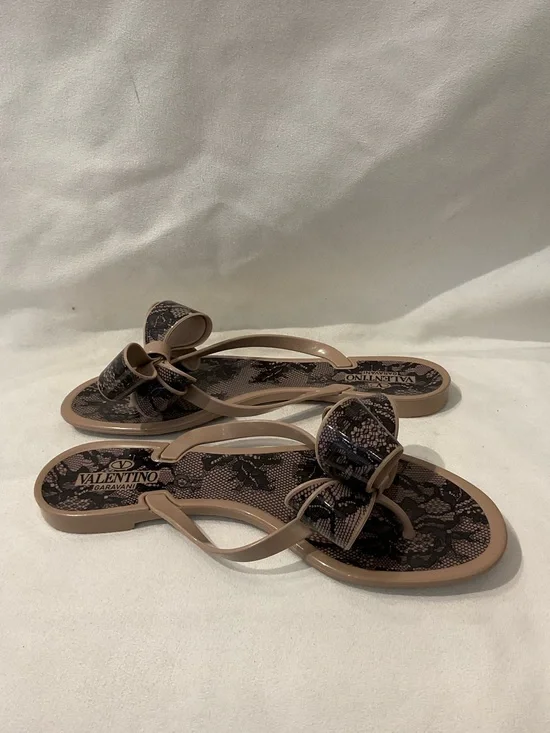 Valentino Flats