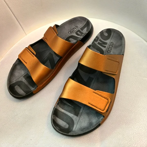 Ecco Cozmo Bronze Double Strap Sandal Size 40