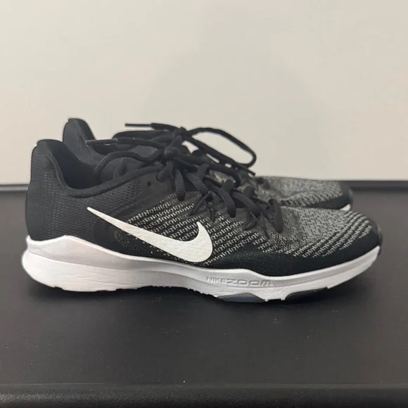Nike Black and White Zoom Condition TR Training Sneakers Women’s Size 6 GUC