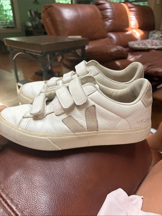 Veja Kids Cream & Beige Leather Velcro Sneakers