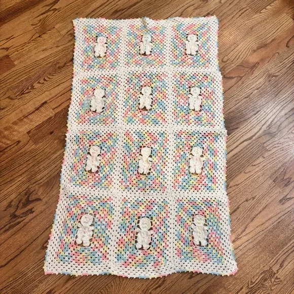 Vintage Crochet Baby Blanket Granny Square Pastel‎ Gingerbread Man Afghan Throw