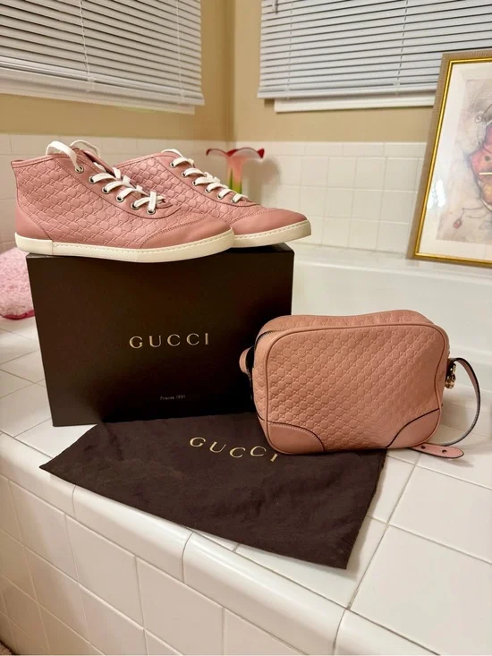 Set Gucci Blush Pink Guccissima  Leather High-Top Sneakers and Crossbody Bag