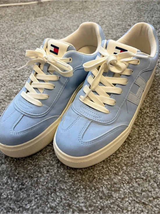 Tommy Hilfiger Women’s Light Blue Platform Sneakers