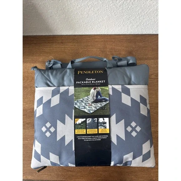 New Pendleton Outdoor Packable Blanket 60