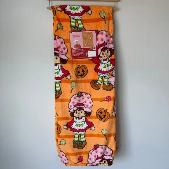 New Strawberry Shortcake 50x70 Halloween Orange Throw Blanket Pumpkin Cute