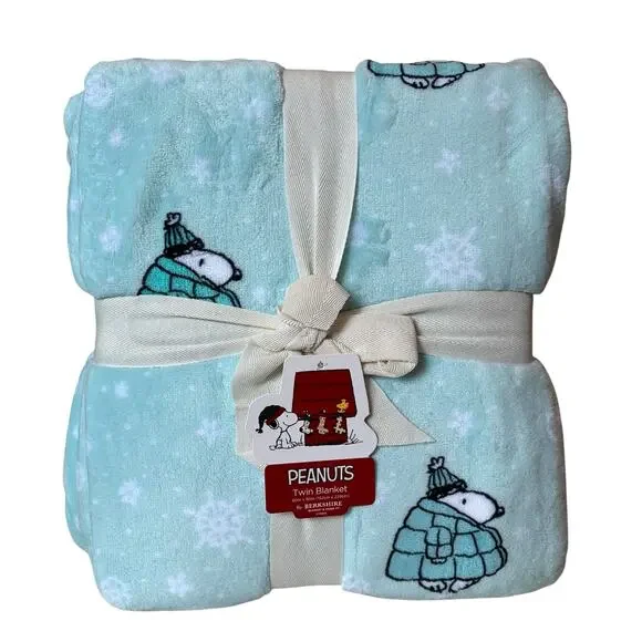 PEANUTS Snoopy TWIN Throw Blanket 60”x90” Christmas Puffer Jacket Blue