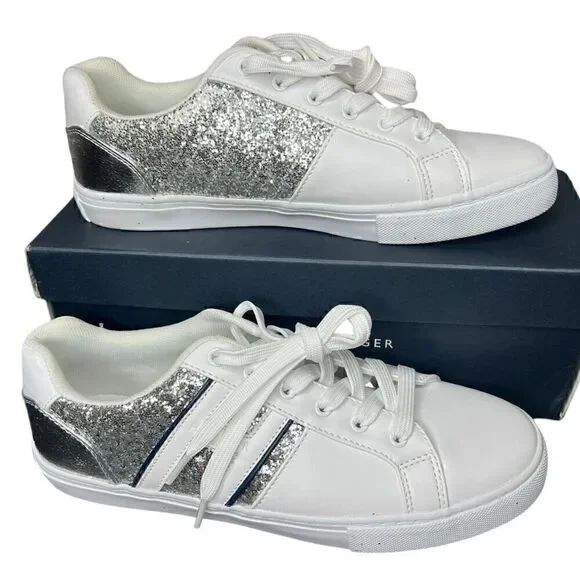 NEW Tommy Hilfiger Women’s Lemmi White Silver Blink Sneaker 8.5M