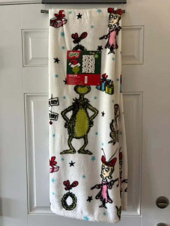 GRINCH CHRISTMAS BLANKET WHITE