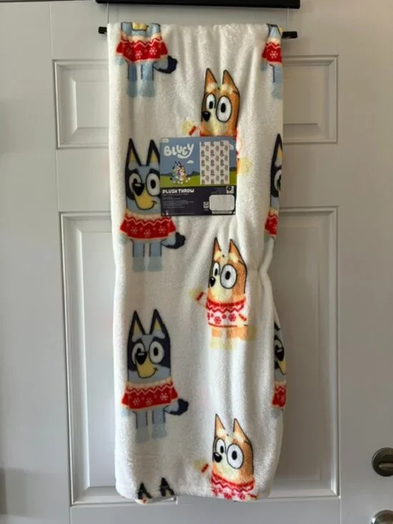 BLUEY WINTER SWEATER BLANKET