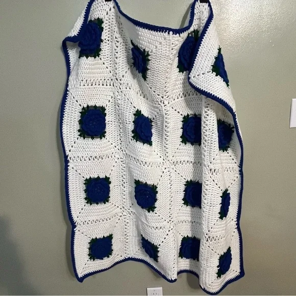 Handmade Crochet White Blue Green Granny  Square Baby Blanket 42X42 New