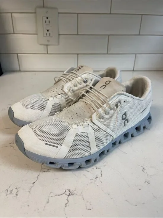 On Running ON Women’s Cloud 5 'White Chambray' Size 10 Style # 59 98886