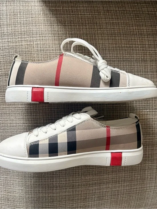 NWT Plaid Low-Top Sneakers with Red Accent (Burberry tartan pattern)