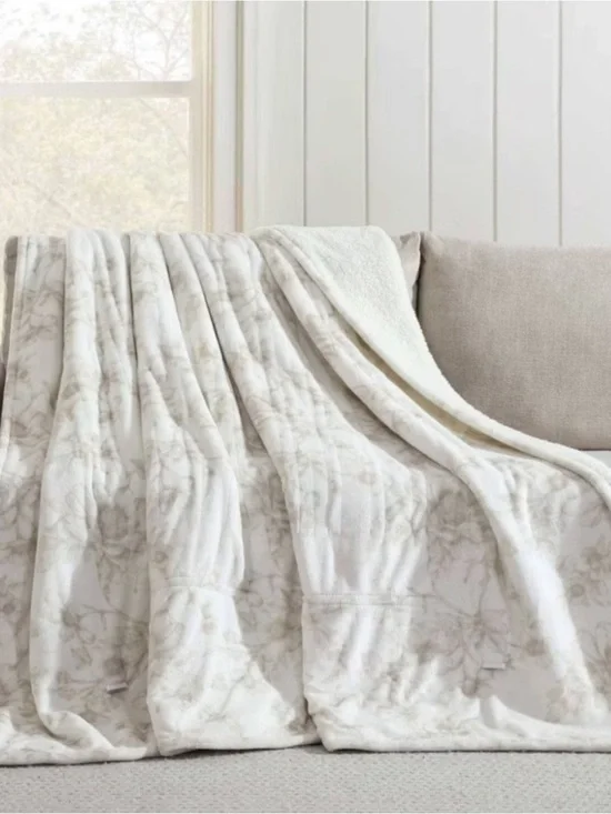 Laura Ashley heated Twin Wistful Blooms Twin Blanket Beige, NWT blanket sealed